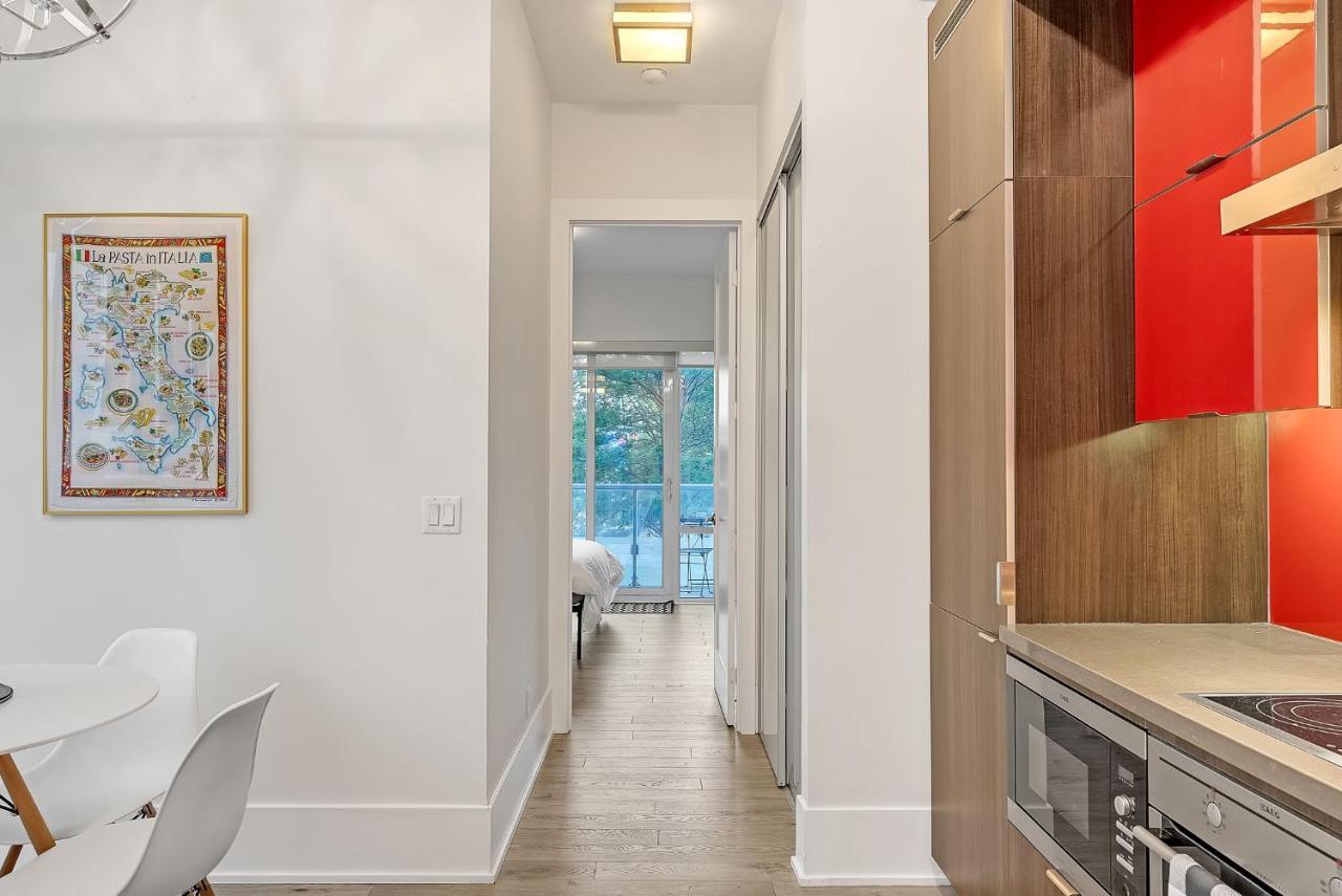 2br 2bth Apt-rogers Center-cn Tower-free Parking Apartment Toronto